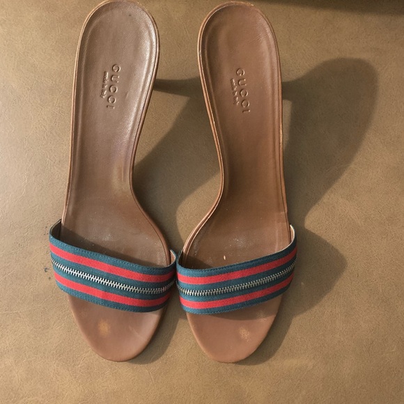 GUCCI Web Slides - Picture 1 of 4